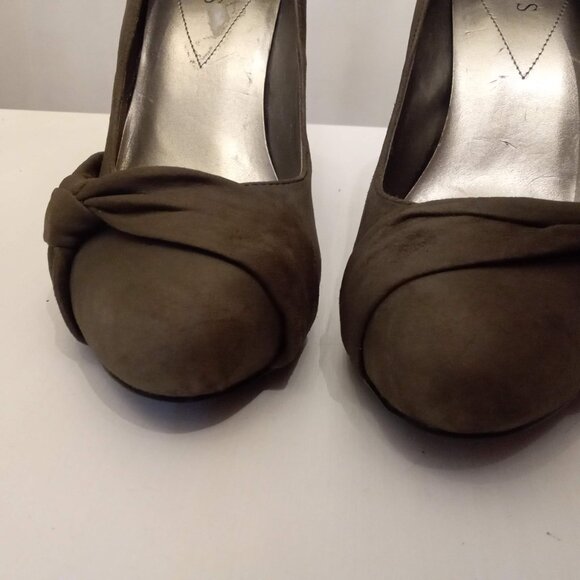 GUESS Womens Patricee Stiletto High Heels Pumps size 10 Gray Suede Leather Shoes - Picture 3 of 5